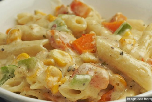 Pasta with hidden vegetable sauce