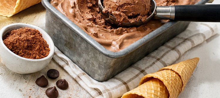 Easy Chocolate Ice Cream (no machine needed!)